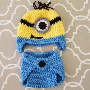 Minion newborn outfit - diaper cover and hat